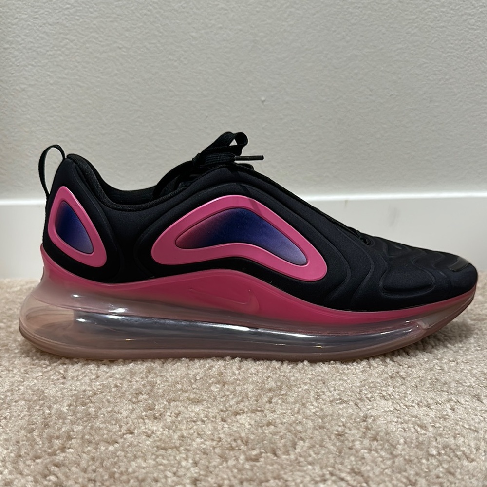 Nike Air Max 720 Black and Pink